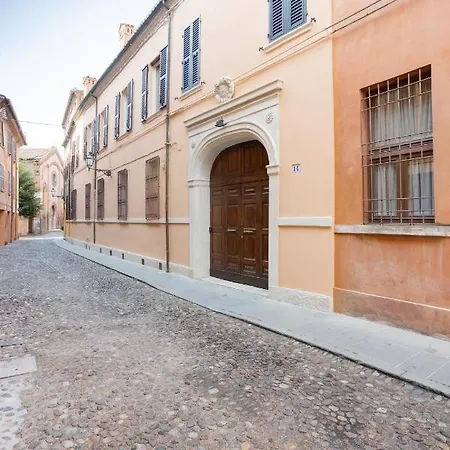 Palazzo Sabbioni Del Conte Elegant In Old Monastery Center Homestay