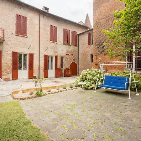 Homestay Palazzo Sabbioni Del Conte Elegant In Old Monastery Center Ferrara
